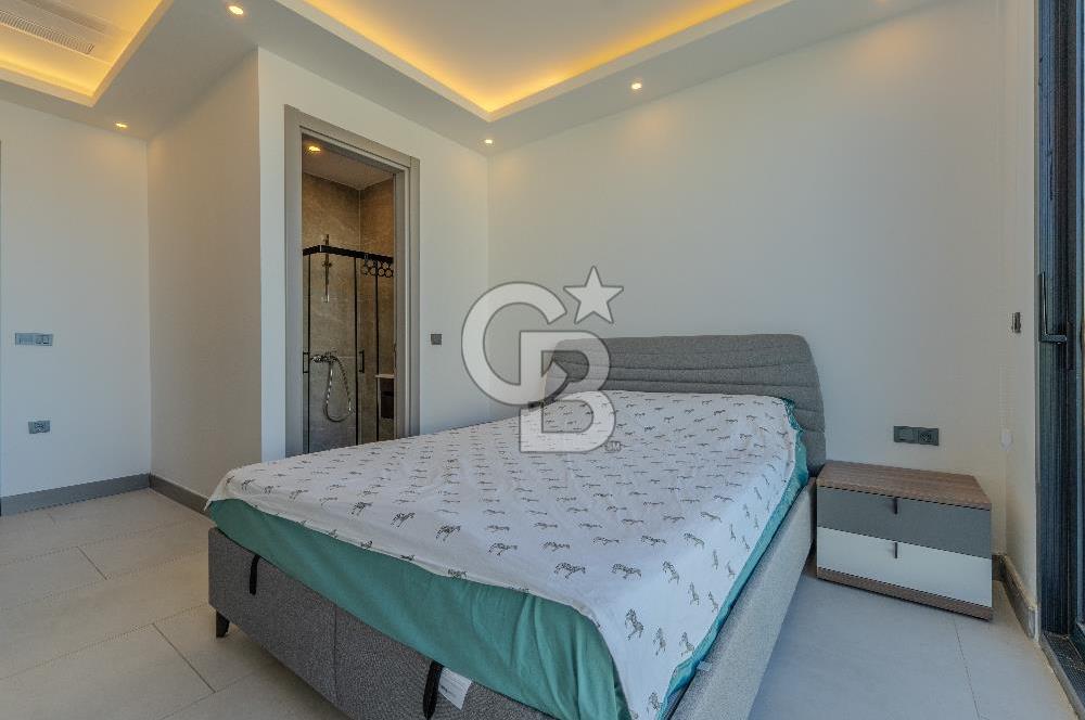 Yalıkavak'ta Yatay Mimari Özel Havuzlu Bahçeli 3+1 Villa
