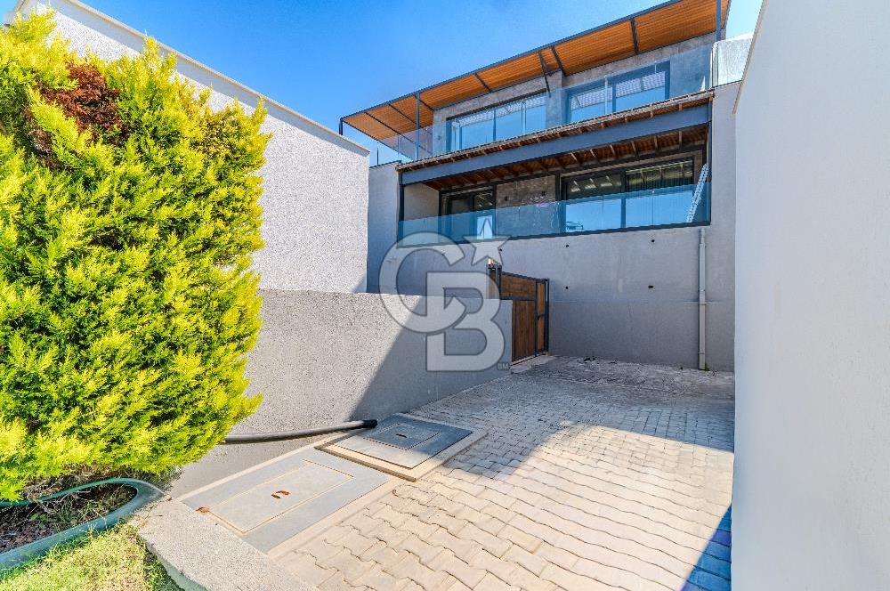 Yalıkavak'ta Yatay Mimari Özel Havuzlu Bahçeli 3+1 Villa