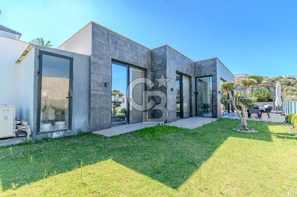 Yalıkavak'ta Yatay Mimari Özel Havuzlu Bahçeli 3+1 Villa