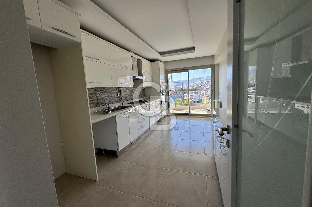 İzmir Karabağlar Site İçinde Kiralık Geniş 3+1 Daire