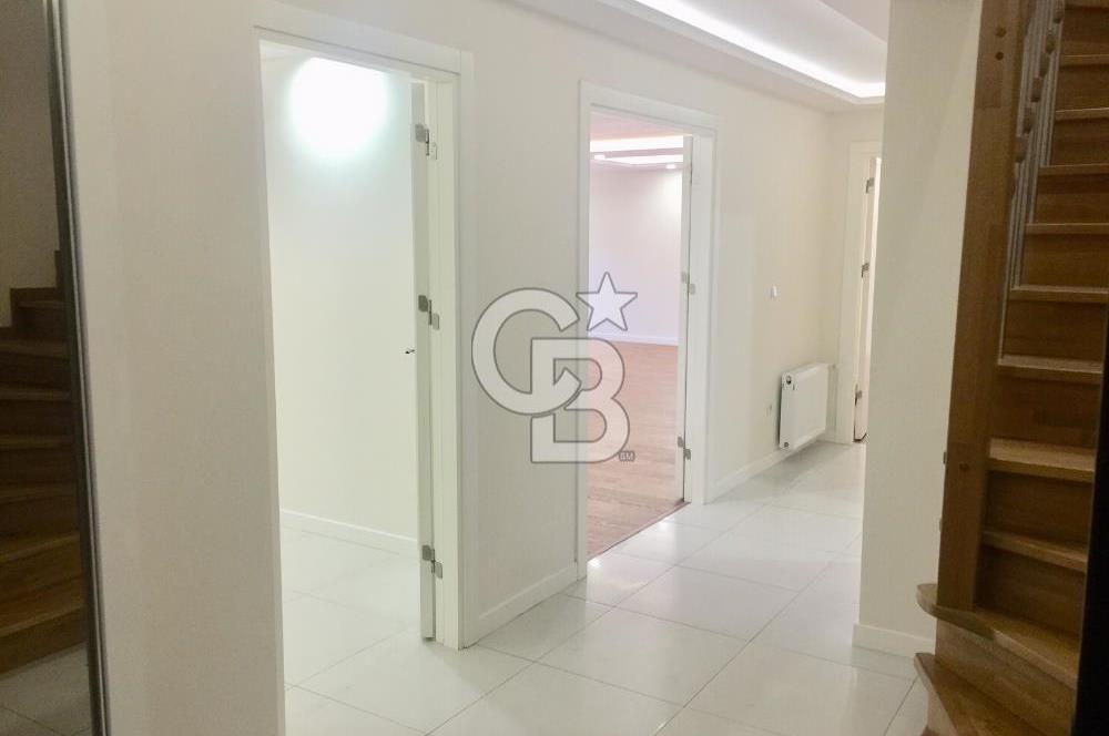 Bakırköy Vezüv Konaklarında Çift Girişli Dubleks Daire 4+1