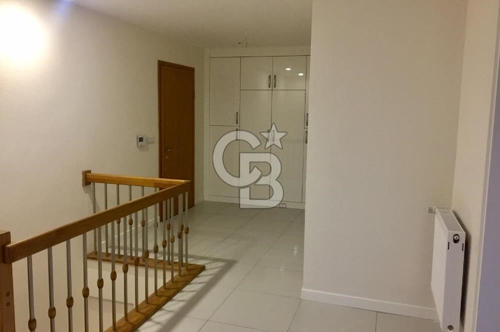 Bakırköy Vezüv Konaklarında Çift Girişli Dubleks Daire 4+1