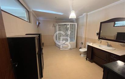 GÖLBAŞI BAHÇELİEVLER’DE SATILIK 980 M² BAHÇELİ, KÖŞE KONUMDA 6+2 VİLLA