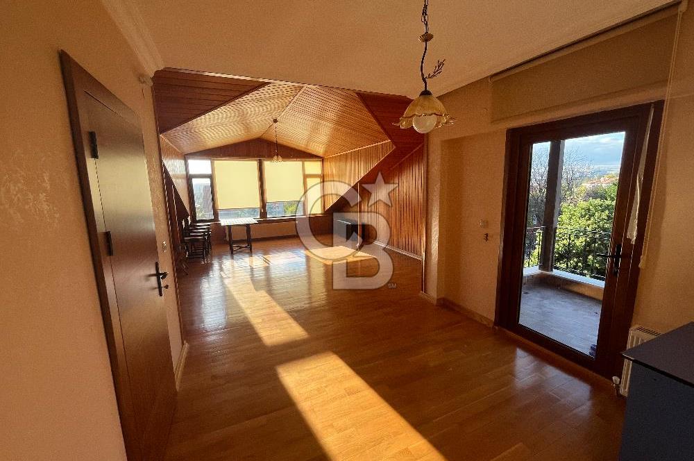 GÖLBAŞI BAHÇELİEVLER’DE SATILIK 980 M² BAHÇELİ, KÖŞE KONUMDA 6+2 VİLLA