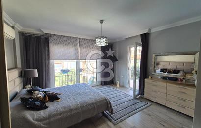 Kuşadası Kadınlar Denizi'nde Deniz Manzaralı 3+1 Villa