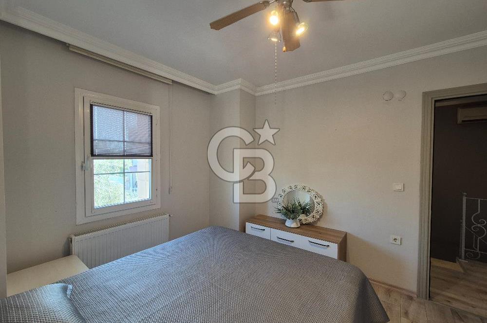 Kuşadası Kadınlar Denizi'nde Deniz Manzaralı 3+1 Villa