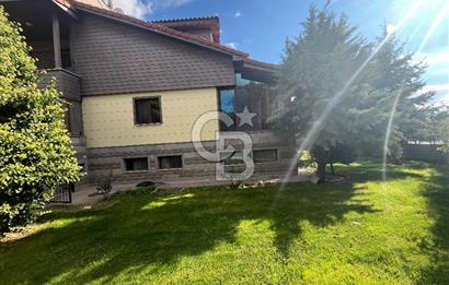 GÖLBAŞI BAHÇELİEVLER’DE SATILIK 980 M² BAHÇELİ, KÖŞE KONUMDA 6+2 VİLLA