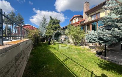 GÖLBAŞI BAHÇELİEVLER’DE SATILIK 980 M² BAHÇELİ, KÖŞE KONUMDA 6+2 VİLLA