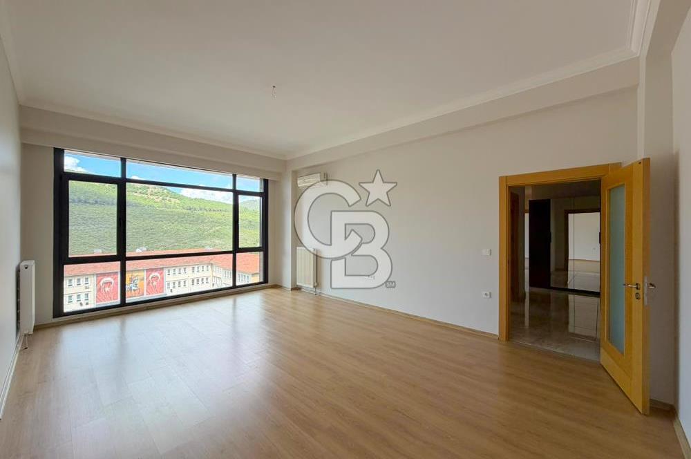Maltepe Fuaye Nish Yanında Kiralık 3+1 Boş Daire Tria Sitesinde