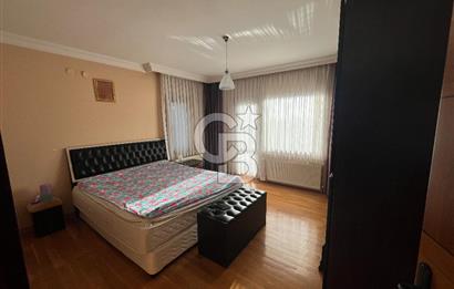 GÖLBAŞI BAHÇELİEVLER’DE SATILIK 980 M² BAHÇELİ, KÖŞE KONUMDA 6+2 VİLLA