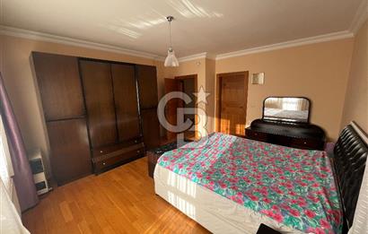 GÖLBAŞI BAHÇELİEVLER’DE SATILIK 980 M² BAHÇELİ, KÖŞE KONUMDA 6+2 VİLLA