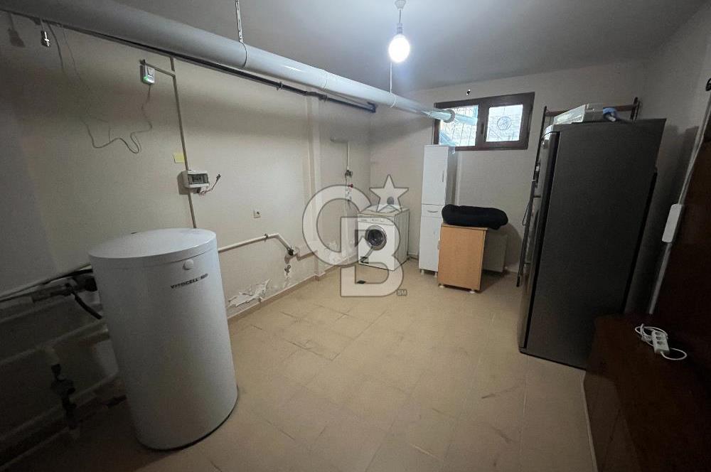 GÖLBAŞI BAHÇELİEVLER’DE SATILIK 980 M² BAHÇELİ, KÖŞE KONUMDA 6+2 VİLLA