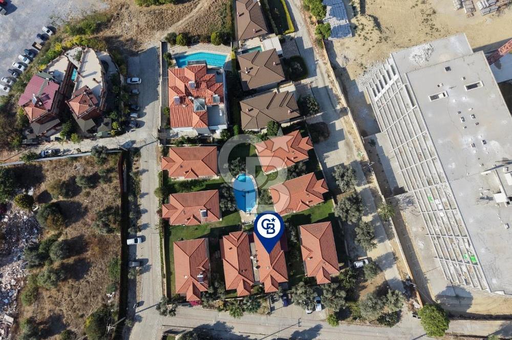 Kuşadası Kadınlar Denizi'nde Deniz Manzaralı 3+1 Villa