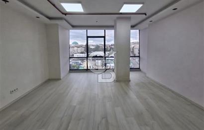 TÜMEV PLAZA'DA PRESTİJLİ ÖN CEPHEDE KİRALIK OFİS