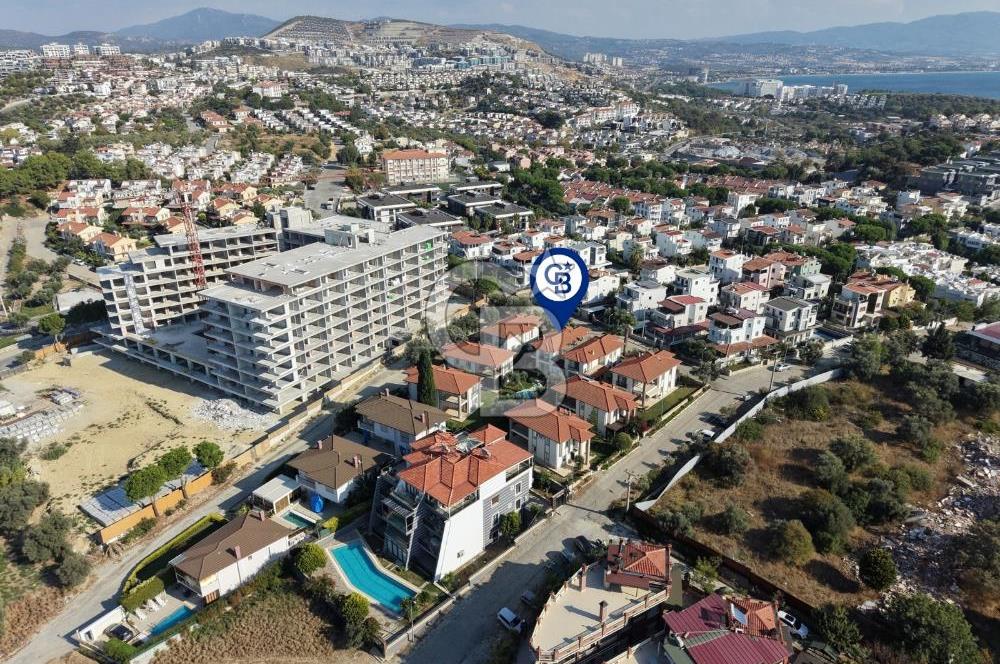 Kuşadası Kadınlar Denizi'nde Deniz Manzaralı 3+1 Villa