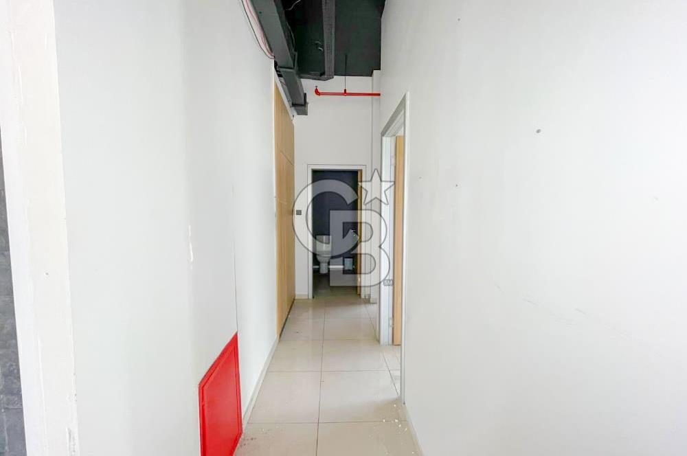 Kartal Soğanlık Orta Mah. İzpark 'ta Kiralık İşyeri Köşe Dükkan