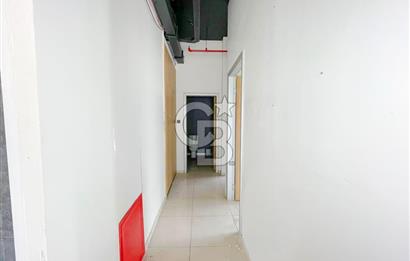 Kartal Soğanlık Orta Mah. İzpark 'ta Kiralık İşyeri Köşe Dükkan