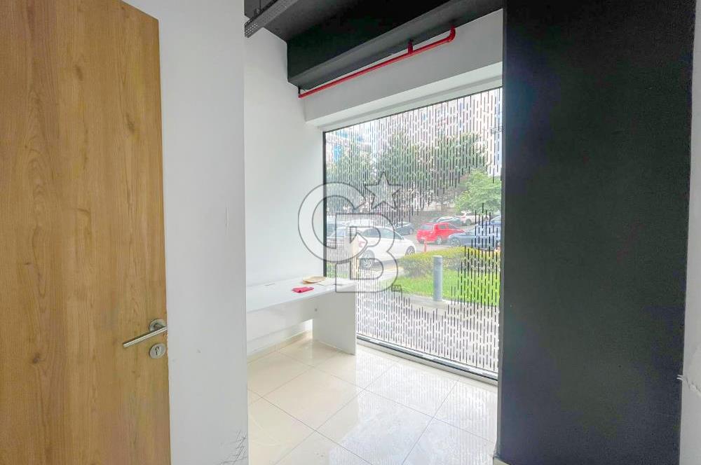 Kartal Soğanlık Orta Mah. İzpark 'ta Kiralık İşyeri Köşe Dükkan