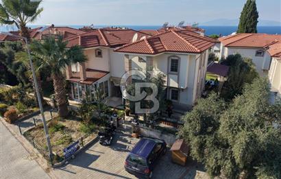 Kuşadası Kadınlar Denizi'nde Deniz Manzaralı 3+1 Villa