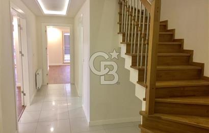 Bakırköy Vezüv Konaklarında Çift Girişli Dubleks Daire 4+1