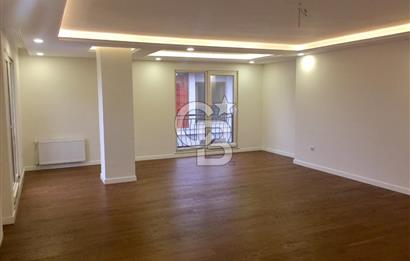 Bakırköy Vezüv Konaklarında Çift Girişli Dubleks Daire 4+1