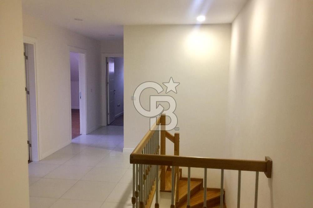 Bakırköy Vezüv Konaklarında Çift Girişli Dubleks Daire 4+1