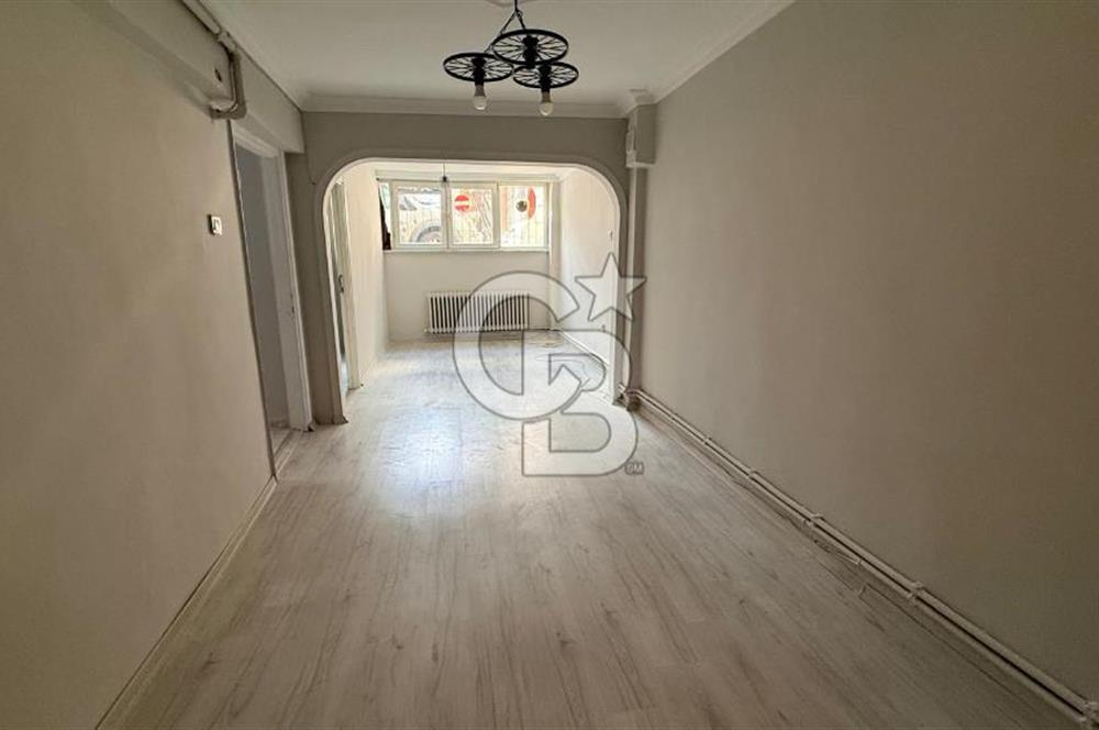 Kadıköy Rıhtım İzzettin Sokakta Bahçeli 3+1 Satılık Daire