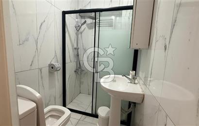 Kadıköy Rıhtım İzzettin Sokakta Bahçeli 3+1 Satılık Daire