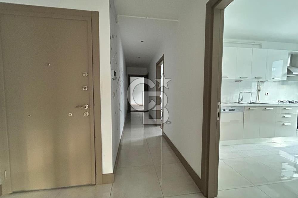 Bağdat caddesinde prestijli binada geniş 3+1 daire