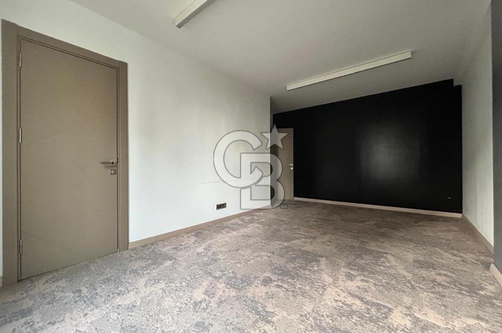 Bağdat caddesinde prestijli binada geniş 3+1 daire