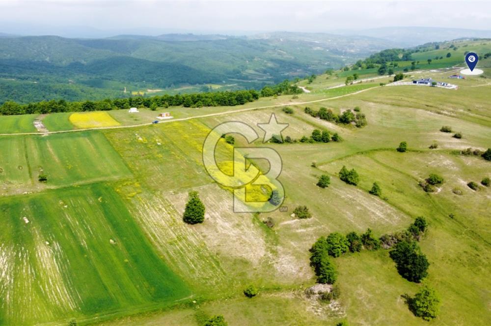 AĞAÇAĞIL KANDIRA BÖLGESİNDE SATILIK İMARLI YOLLU 2157 M2 YER