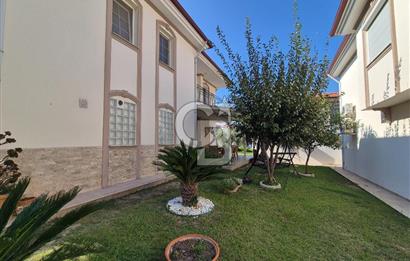 Kuşadası Kadınlar Denizi'nde Deniz Manzaralı 3+1 Villa