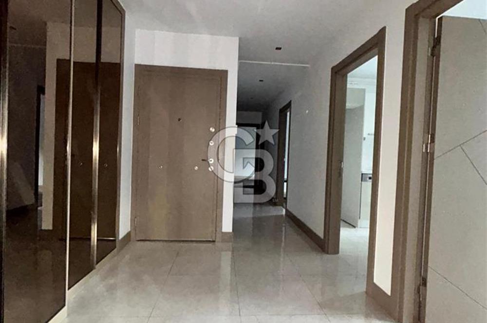 Bağdat caddesinde prestijli binada geniş 3+1 daire