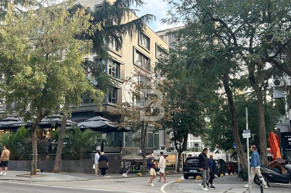 Bağdat caddesinde prestijli binada geniş 3+1 daire