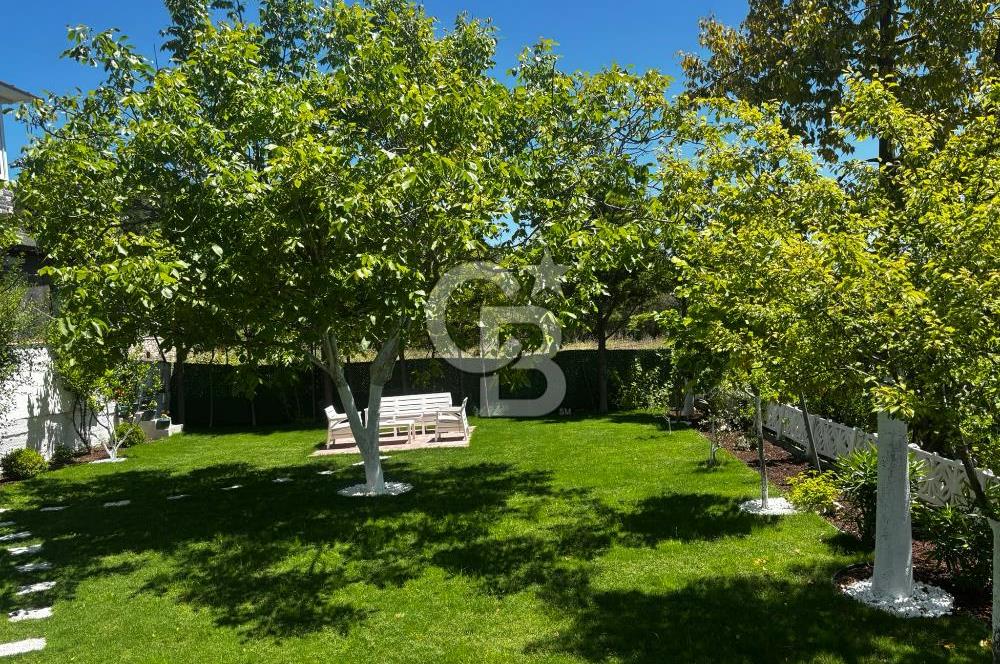 MORDOĞAN’IN FIRSATLIK MARKA EVİ CASA DI MORDOĞAN | 1.397 M² MÜSTAKİL BAĞ-BAHÇE İÇİNDE, TAM EŞYALI MÜSTAKİL YAŞAM