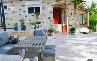 MORDOĞAN’IN FIRSATLIK MARKA EVİ CASA DI MORDOĞAN | 1.397 M² MÜSTAKİL BAĞ-BAHÇE İÇİNDE, TAM EŞYALI MÜSTAKİL YAŞAM