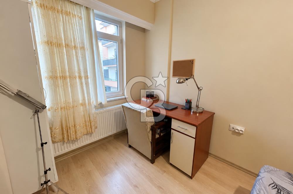 Şehit Gürol Caddesi Üzeri Ara Kat Eşyalı Satılık 1+1 Daire!