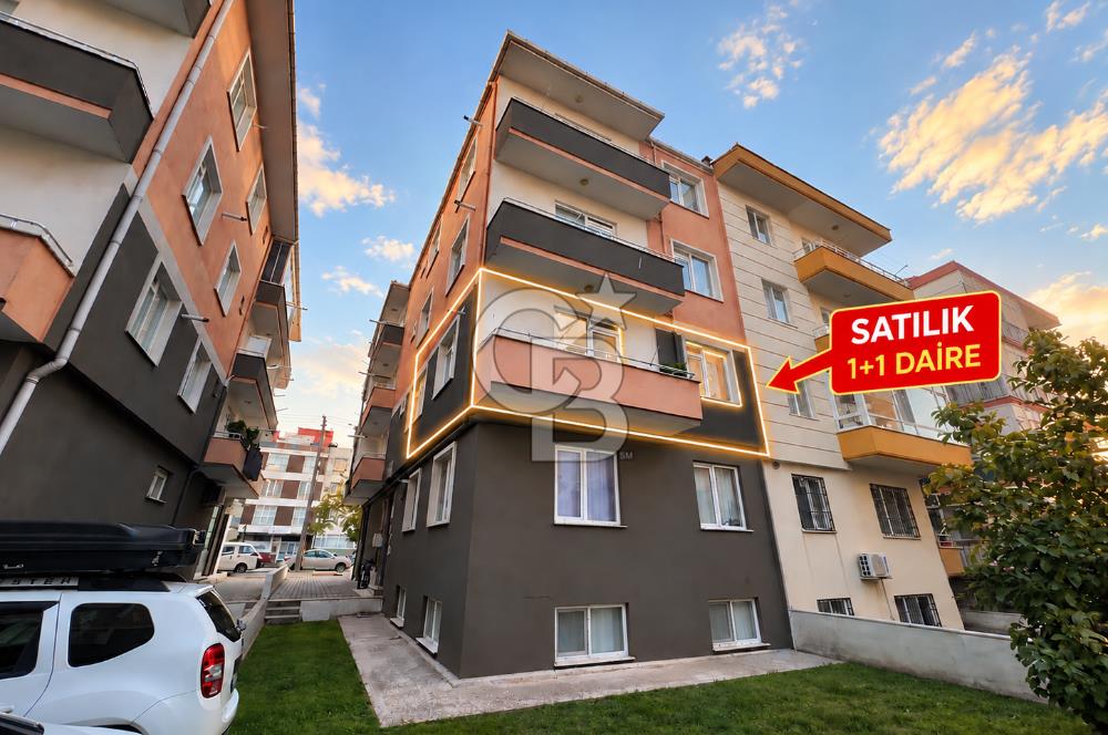 Şehit Gürol Caddesi Üzeri Ara Kat Eşyalı Satılık 1+1 Daire!
