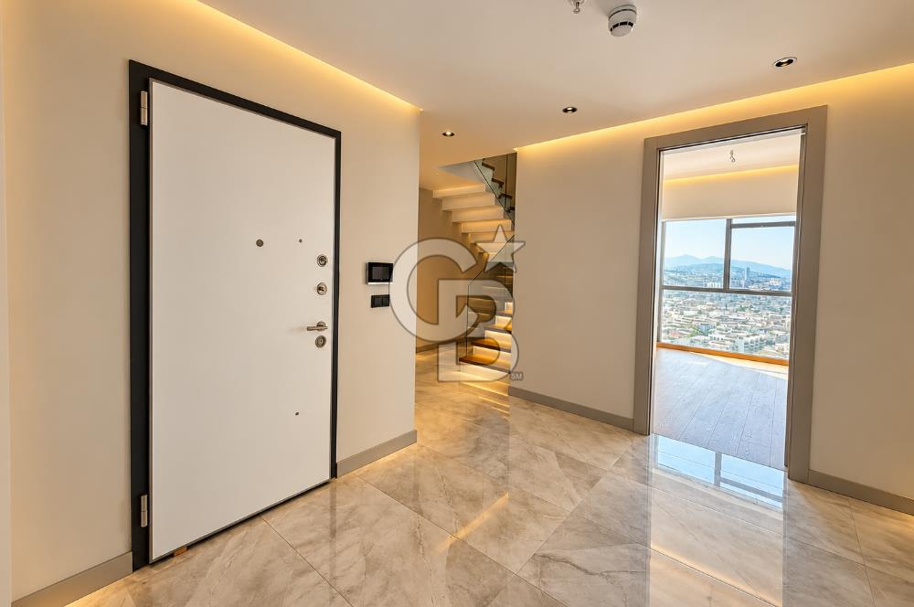 BORNOVA YEŞİLOVA İKON LIVE | 5+1 LOFT DUBLEKS | 475 M² | KÖRFEZ & ŞEHİR MANZARALI