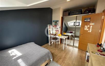 Acıbadem Fulya Bloklarında Satılık Balkonlu ve Teraslı Kapalı Otoparklı 3+1 Dubleks Daire