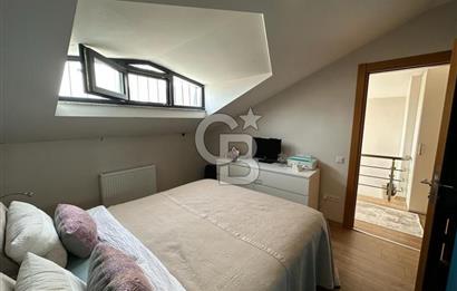 Acıbadem Fulya Bloklarında Satılık Balkonlu ve Teraslı Kapalı Otoparklı 3+1 Dubleks Daire