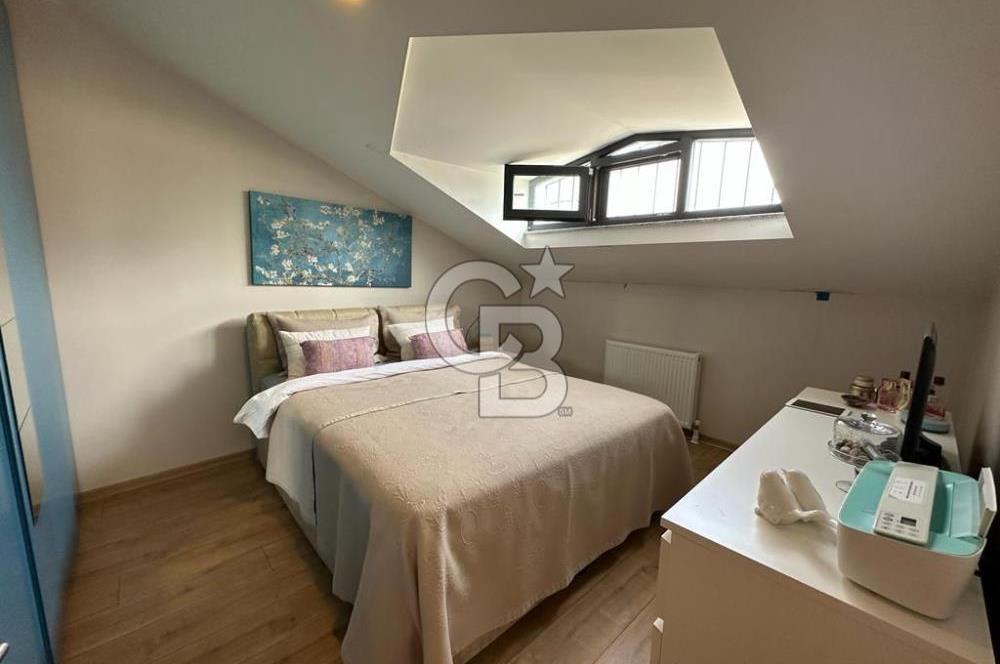 Acıbadem Fulya Bloklarında Satılık Balkonlu ve Teraslı Kapalı Otoparklı 3+1 Dubleks Daire