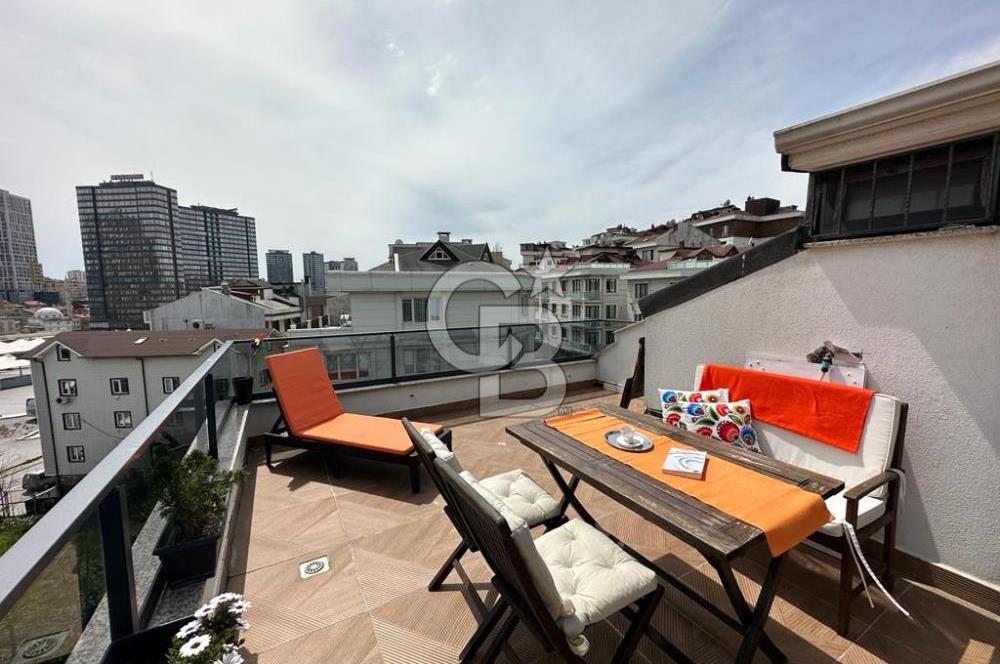 Acıbadem Fulya Bloklarında Satılık Balkonlu ve Teraslı Kapalı Otoparklı 3+1 Dubleks Daire