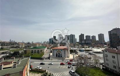 Acıbadem Fulya Bloklarında Satılık Balkonlu ve Teraslı Kapalı Otoparklı 3+1 Dubleks Daire