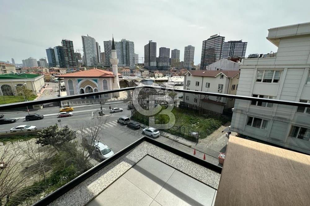 Acıbadem Fulya Bloklarında Satılık Balkonlu ve Teraslı Kapalı Otoparklı 3+1 Dubleks Daire