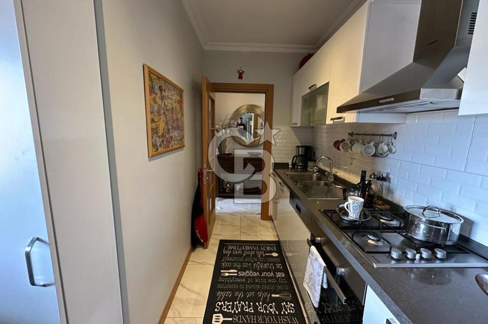 Acıbadem Fulya Bloklarında Satılık Balkonlu ve Teraslı Kapalı Otoparklı 3+1 Dubleks Daire