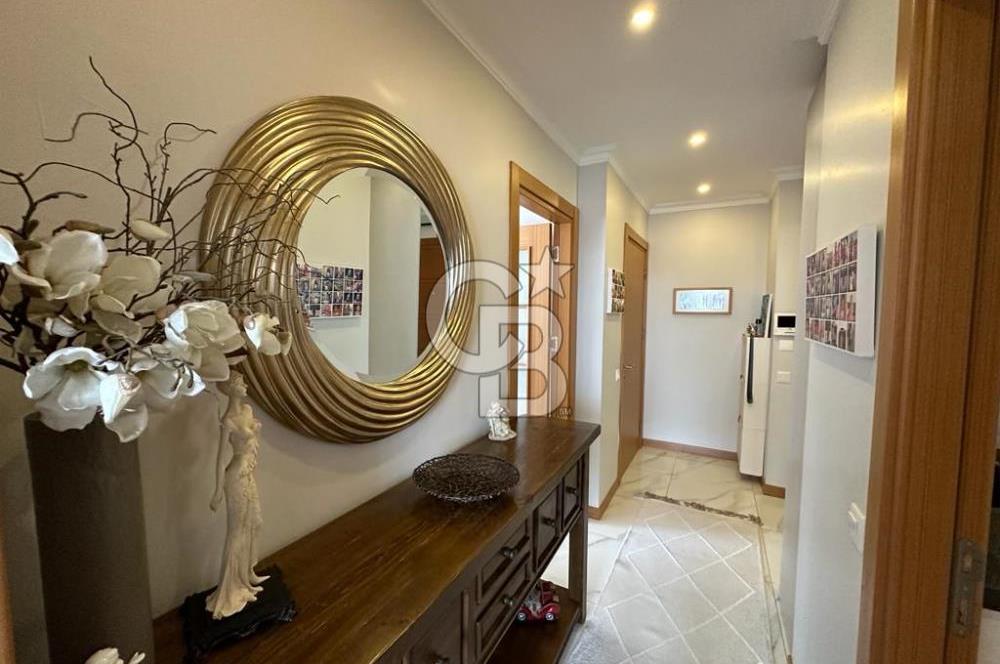 Acıbadem Fulya Bloklarında Satılık Balkonlu ve Teraslı Kapalı Otoparklı 3+1 Dubleks Daire