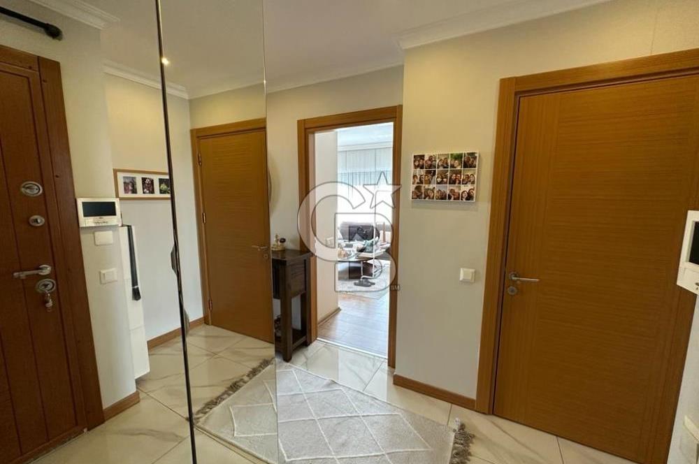Acıbadem Fulya Bloklarında Satılık Balkonlu ve Teraslı Kapalı Otoparklı 3+1 Dubleks Daire