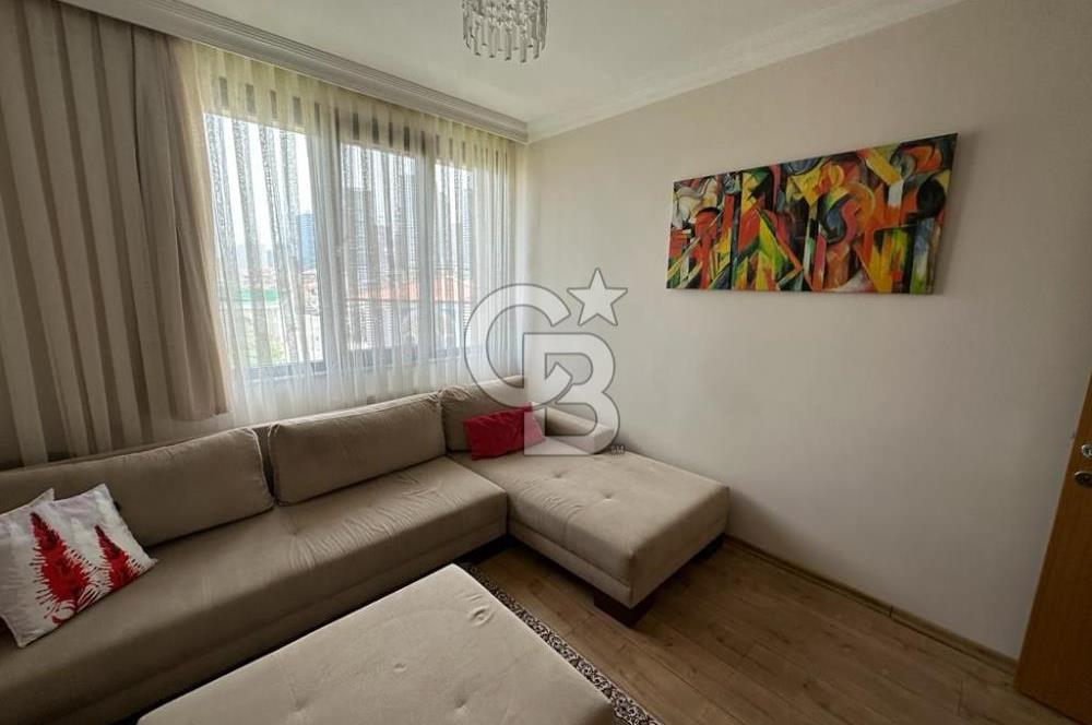 Acıbadem Fulya Bloklarında Satılık Balkonlu ve Teraslı Kapalı Otoparklı 3+1 Dubleks Daire