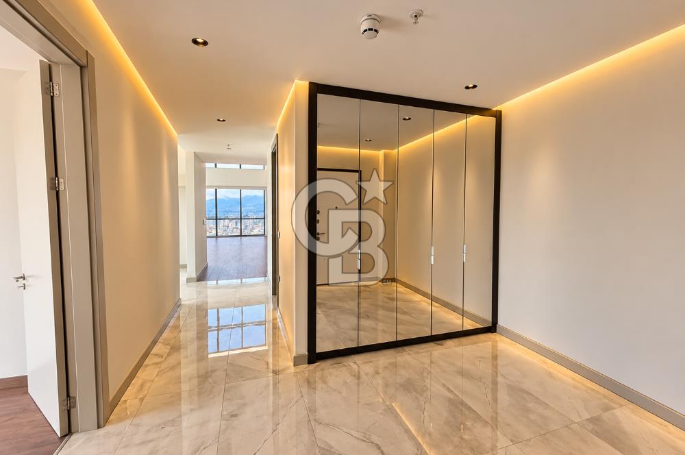 BORNOVA YEŞİLOVA İKON LIVE | 5+1 LOFT DUBLEKS | 475 M² | KÖRFEZ & ŞEHİR MANZARALI